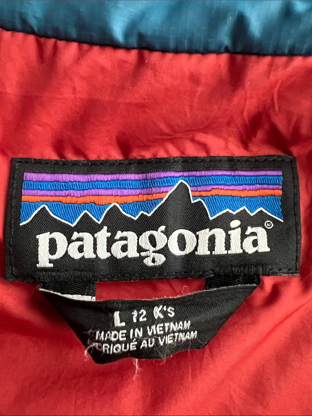 Patagonia Kids Teal Blue Puffer Jacket with Red Zipper